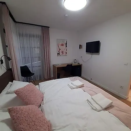 Zsindelyes Vendeghaz Hajduszoboszlo