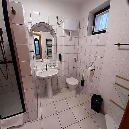 Zsindelyes Vendeghaz Hotel